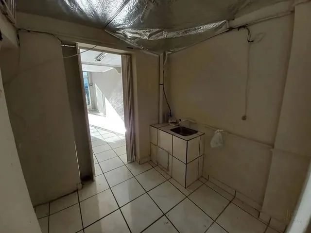 Imagem 6: Sala Comercial Térrea com 80 M², Um Banheiro