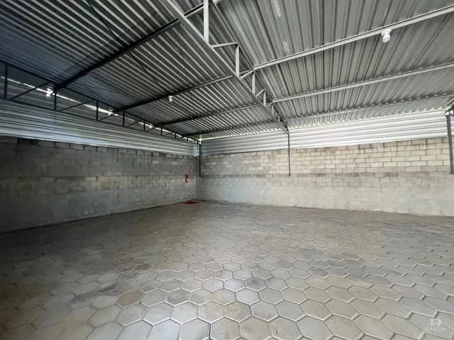 Imagem 2: Galpão Comercial com 280 M²