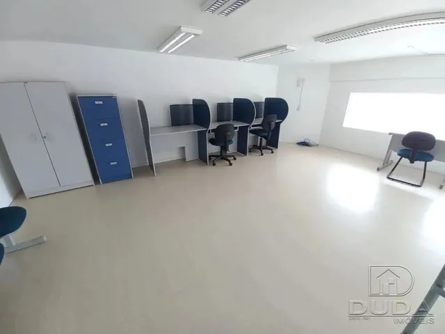 Imagem 2: Sala Comercial Galpão / depósito com aluguel por R$2.200 /mês