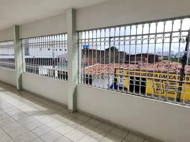 Imagem 12: Casa 4 Quartos nos Bancários