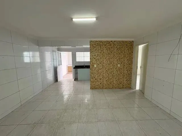 Imagem 4: Imóvel para Aluguel Possui 135 Metros Quadrados com 3 Quartos em Mangabeira - João