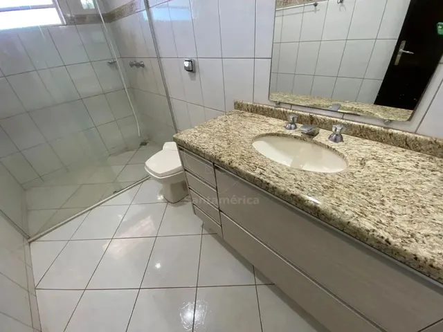 Imagem 2: Casa para Alugar Ou Vender com Piscina, 5 Quartos Sendo 1 Suíte na Região Oeste De