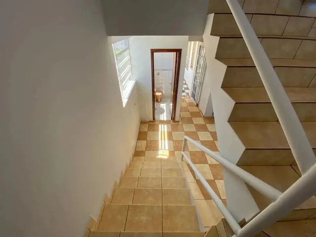 Imagem 12: Casa para Alugar Ou Vender com Piscina, 5 Quartos Sendo 1 Suíte na Região Oeste De