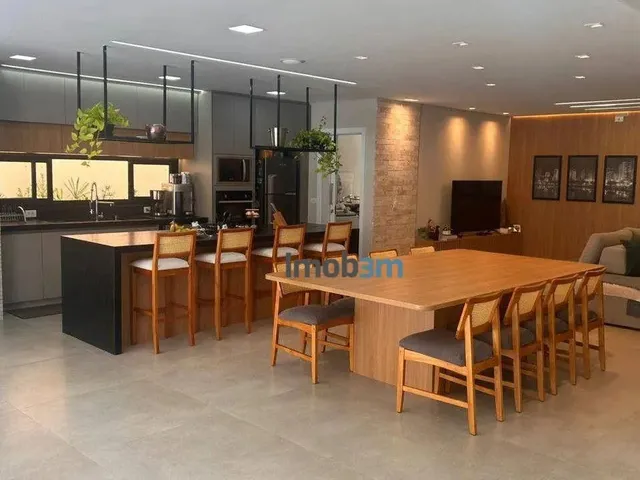 Imagem 12: Sobrado com 3 Dormitórios À Venda, 226 M² por R$ 1.770.000,00 - Universitário