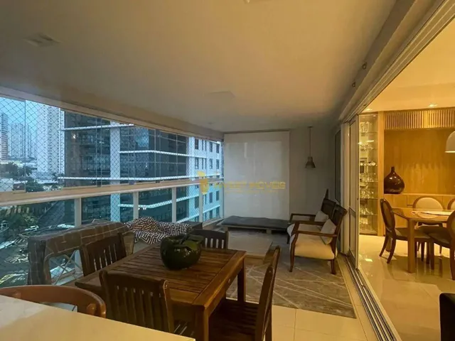 Imagem: Apartamento com 4 Dormitórios À Venda