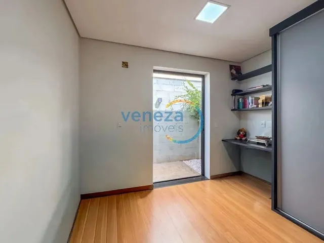 Imagem 2: Casa Residencial com 3 Quartos À Venda por R$ 1120000.00, 167.00 M2 - Morada das Flores