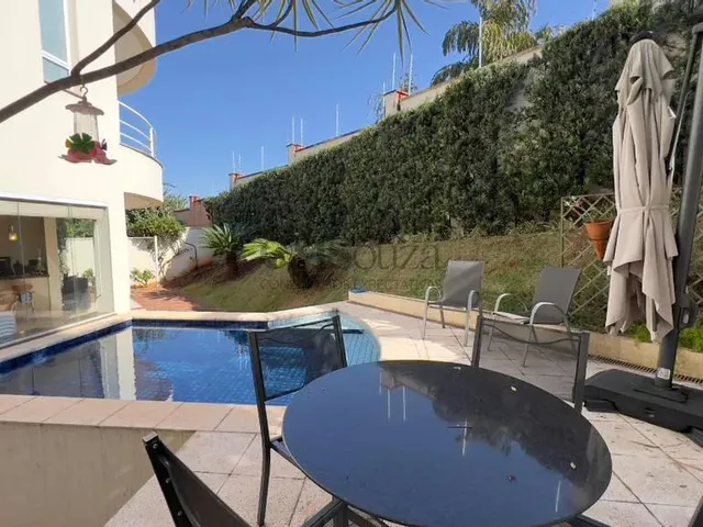Imagem 15: Casa no Alphaville Imbuias 499,30M² Privativos, 4 Suítes, Piscina e Espaço Gourmet
