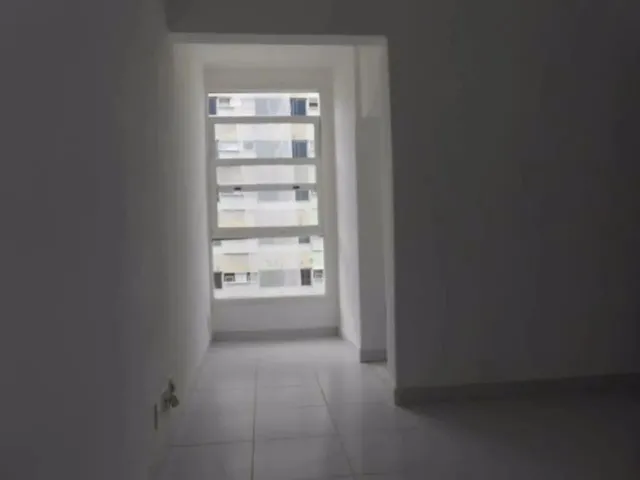 Imagem 3: Apartamento de Fundos Todo Reformado com Sala, 2 Quartos, Cozinha e Banheiro no Centro
