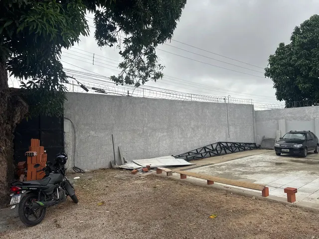 Imagem: Loja de Veículos com Galpão Próximo a