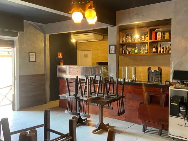Imagem: Prédio Comercial Contendo 3 Imóveis (