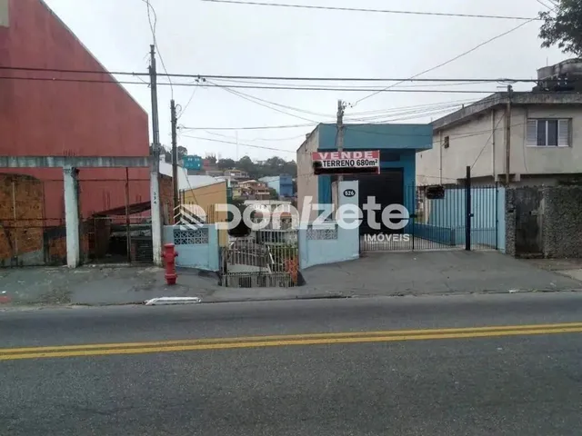 Imagem: O terreno possui 680m² de Área e está localizado em Vila