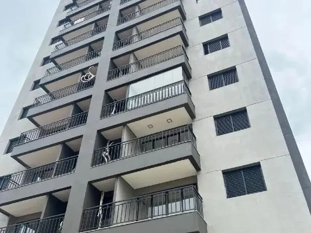 Imagem 2: Apartamento para Aluguel no Mercês com 02 Quartos com Armários e Garagem com 02 Vagas