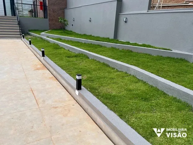 Imagem 9: Apartamento para Aluguel no Mercês com 02 Quartos com Armários e Garagem com 02 Vagas