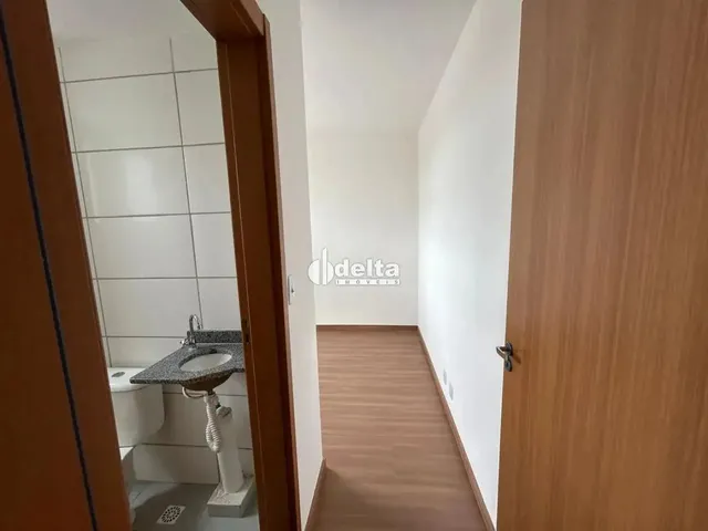 Imagem 7: Apartamento com 2 Quartos Sendo 1 Suíte Disponível para Locação no Bairro Laranjeiras