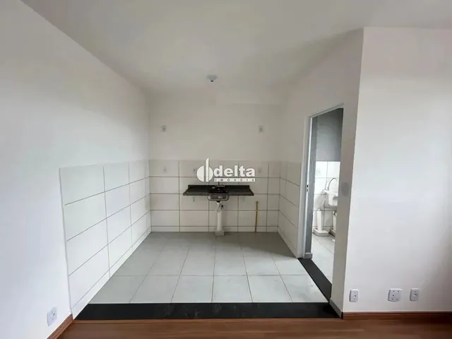 Imagem 15: Apartamento com 2 Quartos Sendo 1 Suíte Disponível para Locação no Bairro Laranjeiras