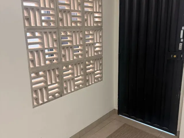 Imagem 7: Quarto Mobiliado com Armário, Ar-Condicionado e Frigobar - Marta Helena - Uberlândia
