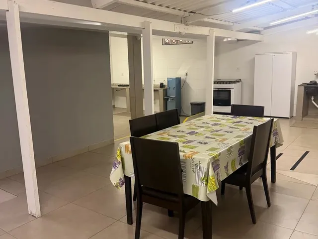 Imagem 2: Quarto Mobiliado com Armário, Ar-Condicionado e Frigobar - Marta Helena - Uberlândia