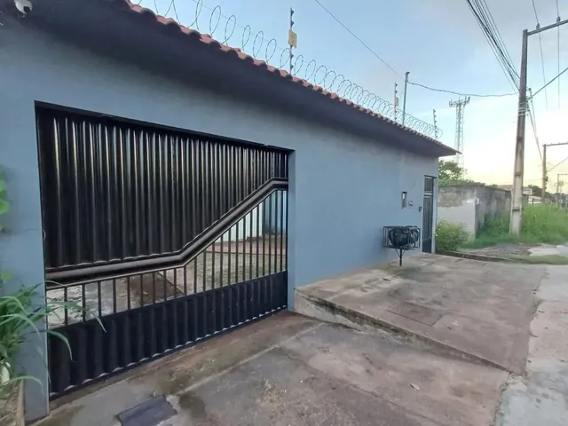 Imagem: Aluguel de Casa com 3 Dormitórios no Santo