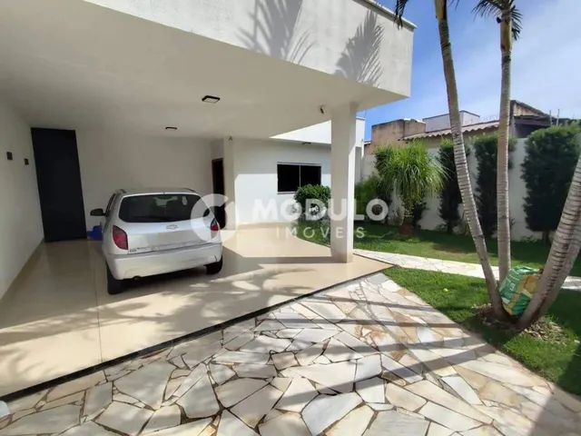 Imagem: Casa Disponível para Locação no Bairro