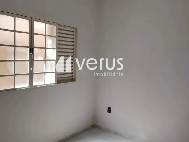 Imagem 3: Imóvel para Aluguel Possui 196 Metros Quadrados com 3 Quartos