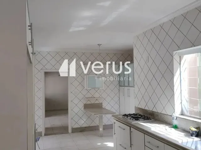 Imagem 15: Imóvel para Aluguel Possui 196 Metros Quadrados com 3 Quartos