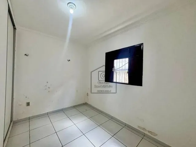 Imagem 2: Casa Térrea À Venda com 3 Quartos, Suíte, Quintal, Edícula e Área para Piscina - 125