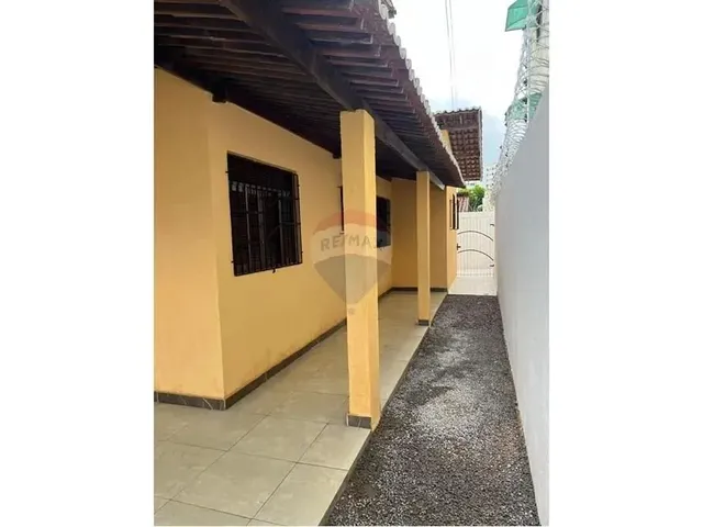Imagem 16: Venda de Casa Reformada em Nova Parnamirim com 3 Quartos, Quintal e Churrasqueira e Ponto
