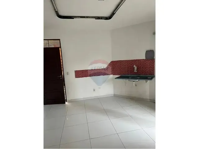Imagem 12: Venda de Casa Reformada em Nova Parnamirim com 3 Quartos, Quintal e Churrasqueira e Ponto
