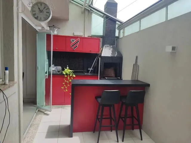 Imagem: Sobrado Triplex Alguns Metros da Cidadania