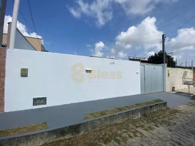 Imagem: Linda Casa para Venda com 2/4 Sendo 1 Suíte