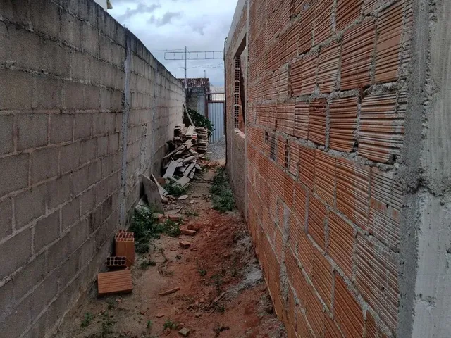 Imagem 4: Vende-Se Casa no Ponto de Laje..