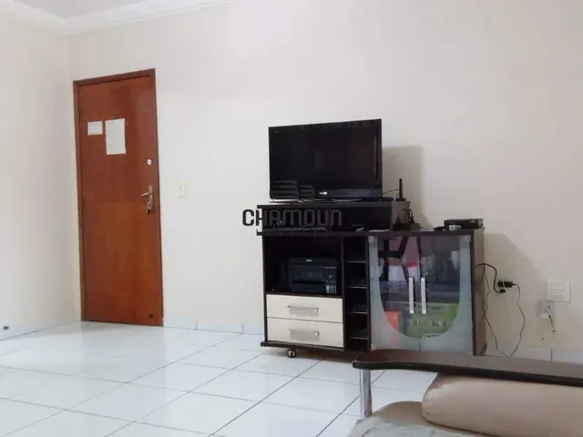 Imagem 7: Apartamento, 02 Quartos Sendo 01 Suite, Area Lateral Externa, 01 Vaga de Garagem, Avenida