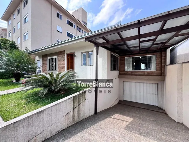 Imagem: Casa À Venda com 4 Quartos (Sendo 1 Suíte)