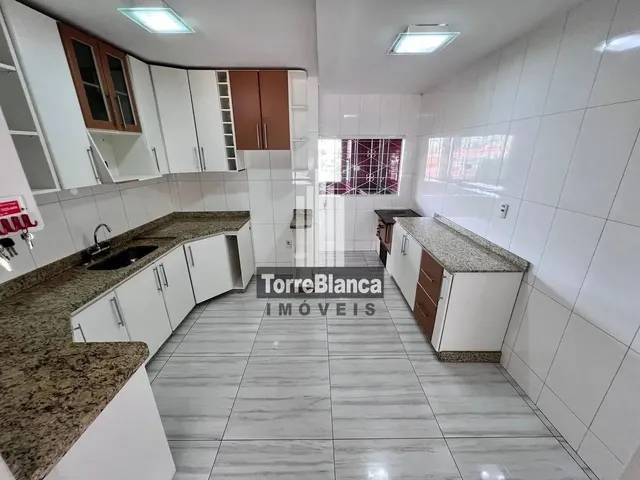 Imagem 16: Casa À Venda com 4 Quartos (Sendo 1 Suíte), 3 Vagas, Área Gourmet com Churasqueira