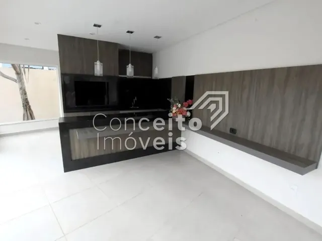 Imagem 2: Residência com Piscina e Edícula - Centro