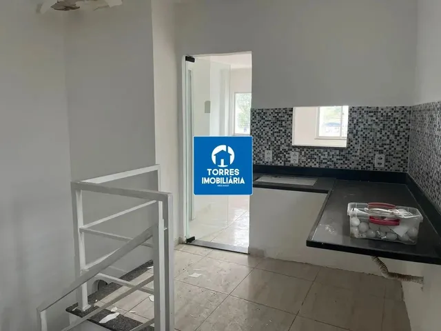 Imagem: Excelente Casa com 4 Quartos a Venda - Neves