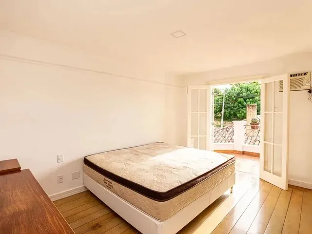 Imagem 9: Casa com 6 Dormitórios À Venda, 700 M² por R$ 3.850.000,00 - Piratininga - Niterói/Rj