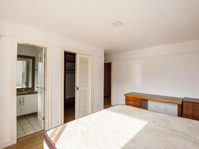 Imagem 12: Casa com 6 Dormitórios À Venda, 700 M² por R$ 3.850.000,00 - Piratininga - Niterói/Rj