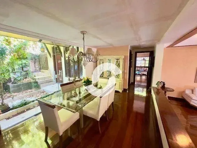 Imagem 2: Casa com 4 Dormitórios À Venda, 600 M² por R$ 1.680.000,00 - Piratininga - Niterói/Rj