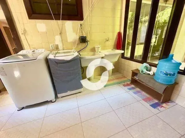 Imagem 16: Casa com 4 Dormitórios À Venda, 600 M² por R$ 1.680.000,00 - Piratininga - Niterói/Rj