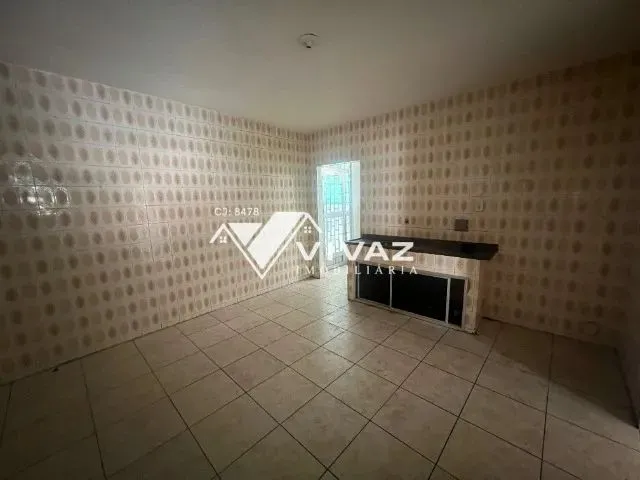 Imagem 11: Excelente Casa Ampla Totalmente Independente com Quintal e Garagem em Piedade