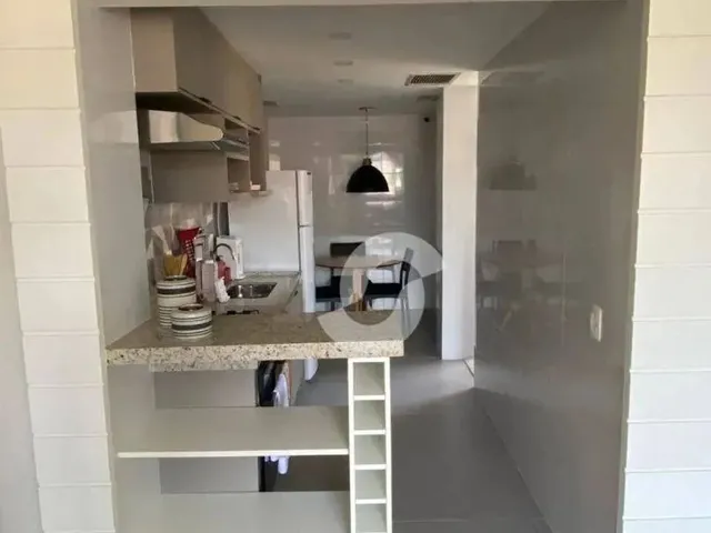 Imagem 2: Apartamento com 2 Dormitórios À Venda, 60 M² por R$ 380.000,00 - Centro - Niterói/Rj