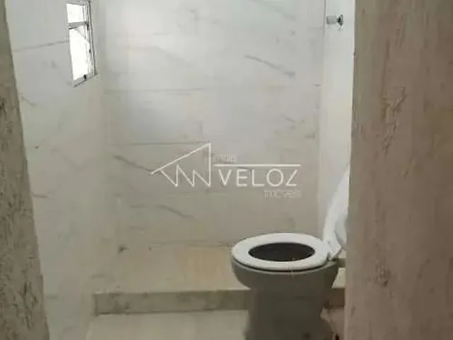 Imagem: Casa de Rua Duplex / Residencial / Glória