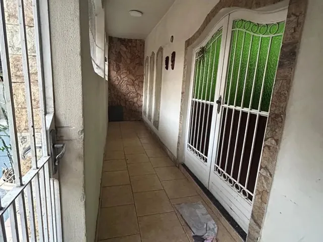 Imagem: Casa Triplex no Centro de Nova Iguaçu