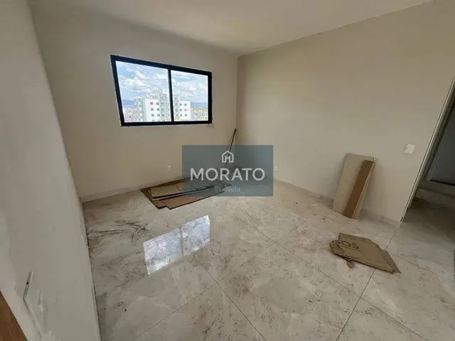 Imagem 15: Área Privativa com Três Quartos Sendo Um com Suíte e Elevador no Bairro santa Cruz