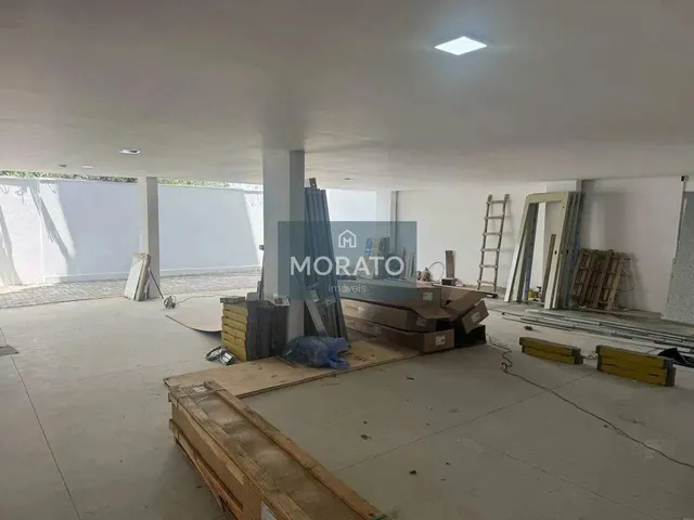 Imagem 7: Área Privativa com Três Quartos Sendo Um com Suíte e Elevador no Bairro santa Cruz
