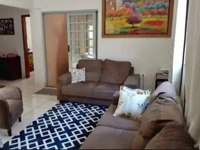 Imagem: A casa possui 2 Dormitórios e está localizado em Nova