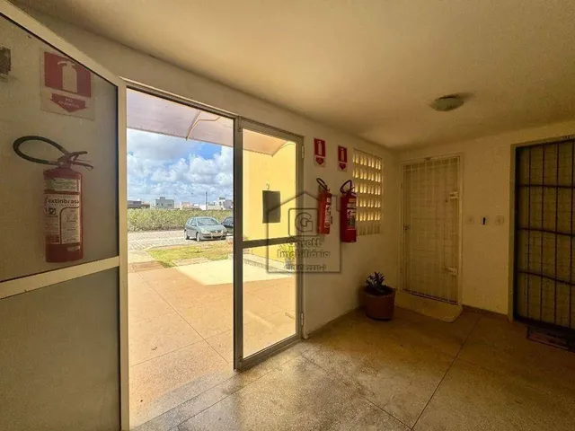 Imagem 14: Apartamento Semi Mobiliado para Alugar no Parque das Nações com 3 Quartos, Suíte E