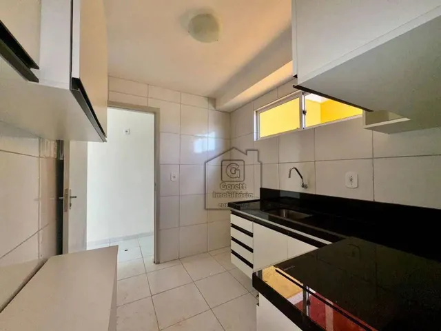 Imagem 15: Apartamento Semi Mobiliado para Alugar no Parque das Nações com 3 Quartos, Suíte E