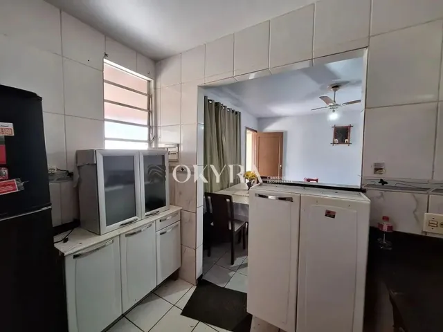 Imagem: Casa com 03 Quartos e Linear para Locação